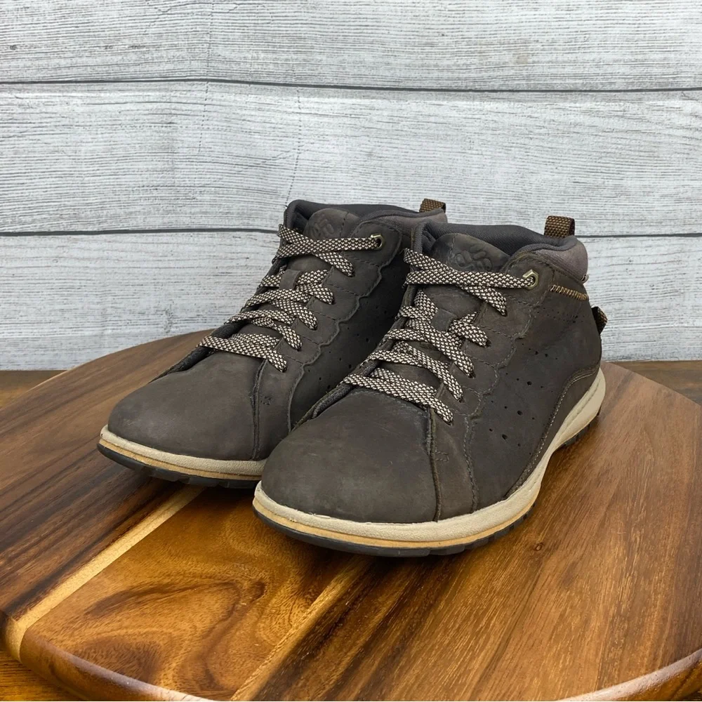 Columbia Three Passes Chukka Boot Dark Brown Leather YM5290-059 Men’s Size 9